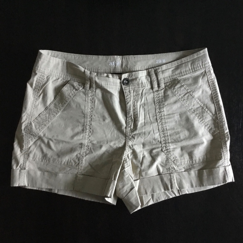 a.n.a khaki short
